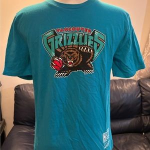 NWT Hardwood Classics Vancouver Grizzlies T